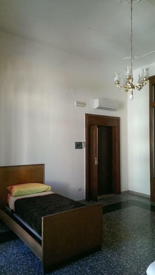 Palazzo Don Ruggiero Hotel San Ferdinando di Puglia Exterior foto